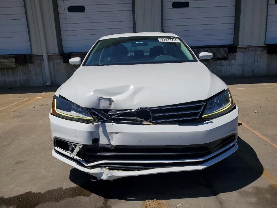 53513716 :رقم المزاد ، 3VW2B7AJ0HM290412 vin ، 2017 Volkswagen Jetta مزاد بيع