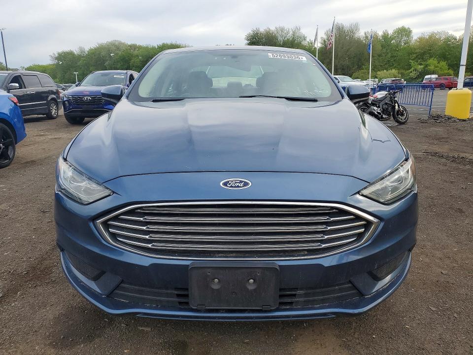 52893036 :رقم المزاد ، 3FA6P0HD5JR216141 vin ، 2018 Ford Fusion مزاد بيع