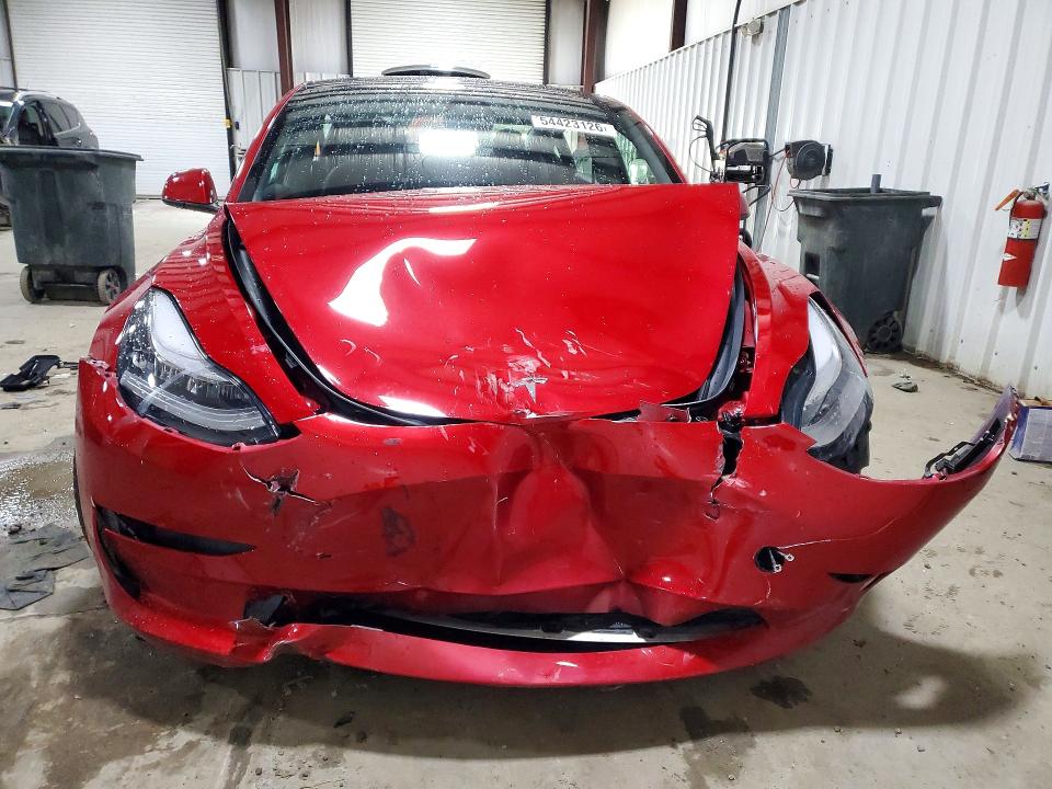 54423126 :رقم المزاد ، 5YJ3E1EB5MF850325 vin ، 2021 Tesla Model 3 مزاد بيع