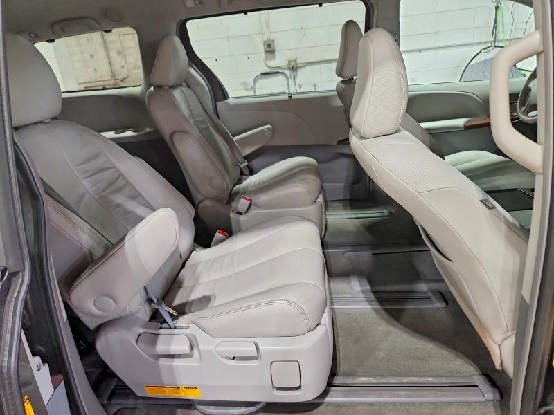 55381986 :رقم المزاد ، 5TDDK3DC1DS065475 vin ، 2013 Toyota Sienna مزاد بيع