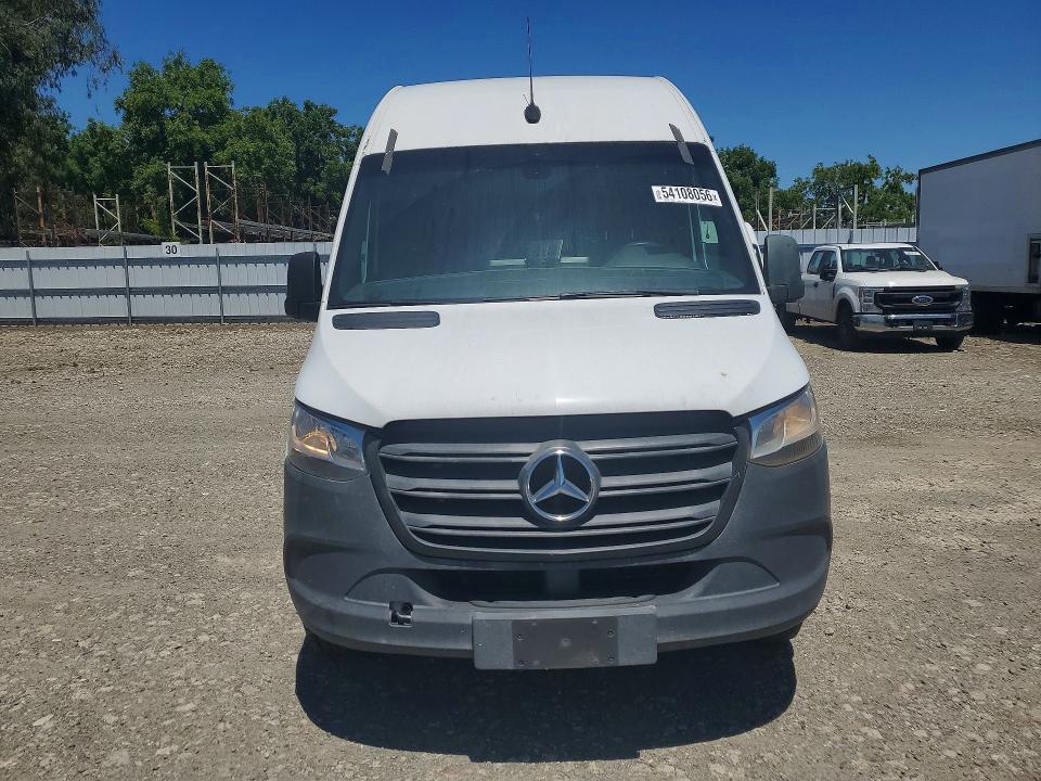 54108056 :رقم المزاد ، WD4PF1CD1KP070284 vin ، 2019 Mercedes Benz Sprinter مزاد بيع