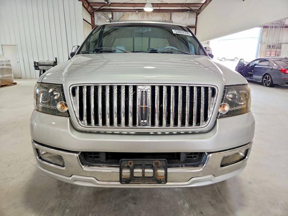 53882006 :رقم المزاد ، 5LTPW18586FJ06315 vin ، 2006 Lincoln Townhouse Mark Lt مزاد بيع