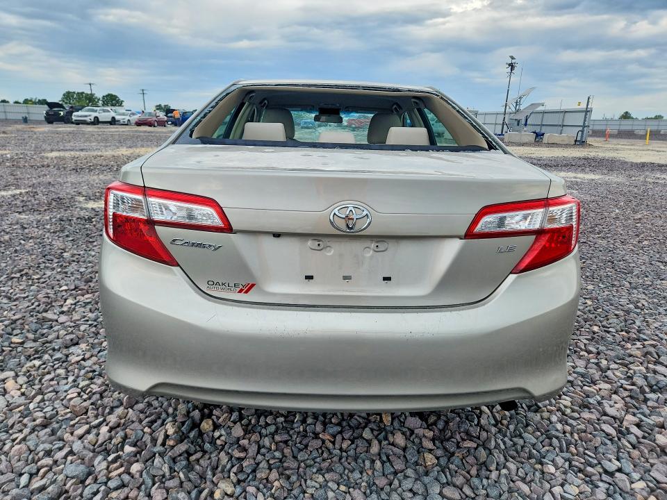 53574806 :رقم المزاد ، 4T4BF1FK2ER383642 vin ، 2014 Toyota Camry مزاد بيع