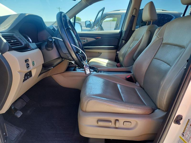 Продажа на аукционе авто 2016 Honda Pilot, vin: 5FNYF6H02GB030833, номер лота: 52696076