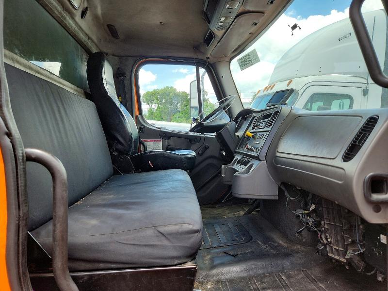 Продажа на аукционе авто 2012 Freightliner M2, vin: 1FVHCYBS8CHBJ2520, номер лота: 52363606