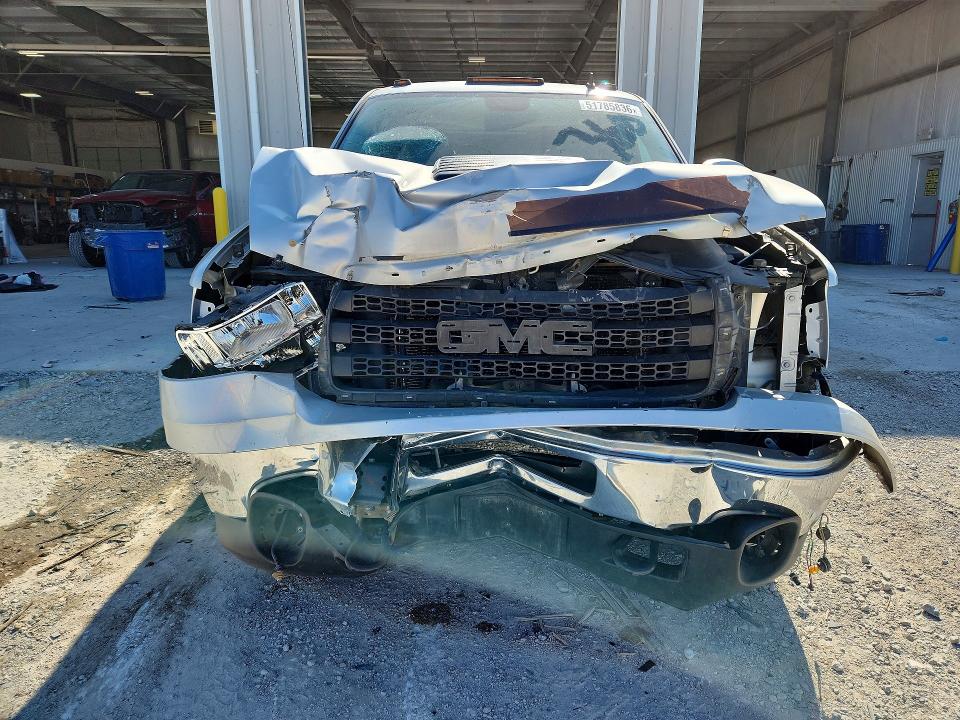 51785836 :رقم المزاد ، 1GT221CG7BZ406695 vin ، 2011 Gmc Sierra مزاد بيع