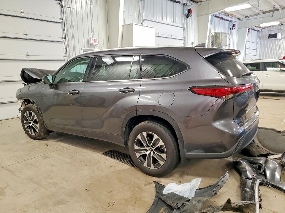 52578386 :رقم المزاد ، 5TDHZRBHXNS177563 vin ، 2022 Toyota Highlander مزاد بيع