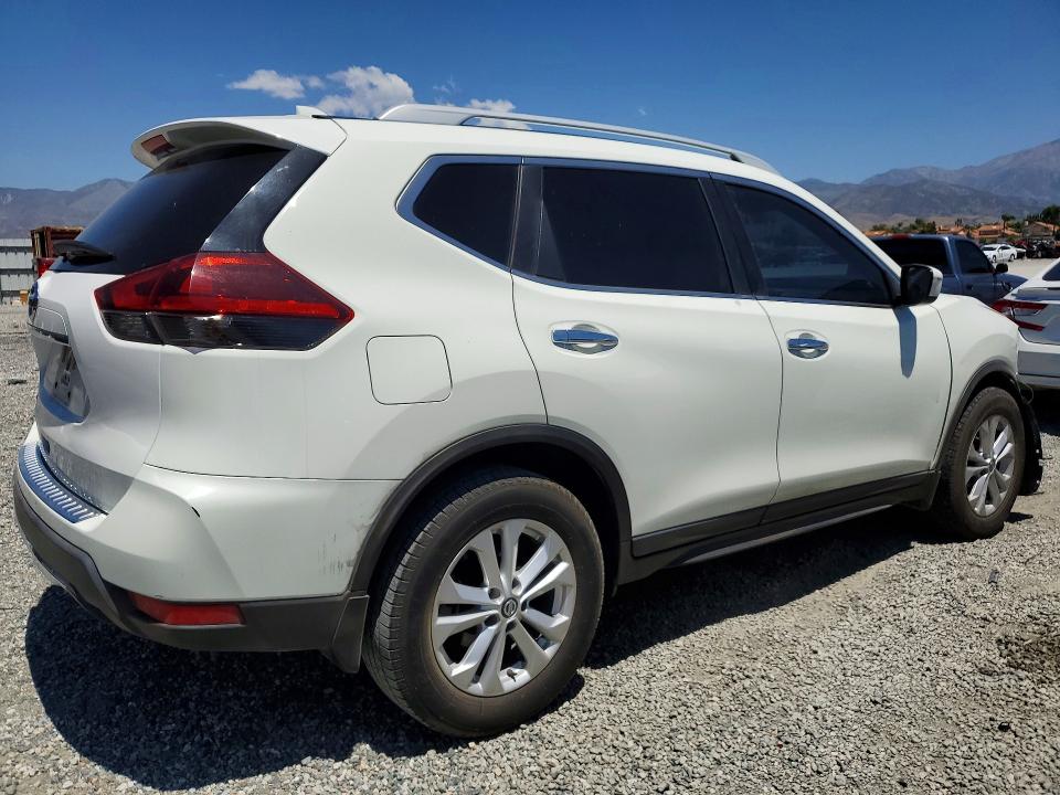 52433376 :رقم المزاد ، 5N1AT2MT5JC817813 vin ، 2018 Nissan Rogue مزاد بيع