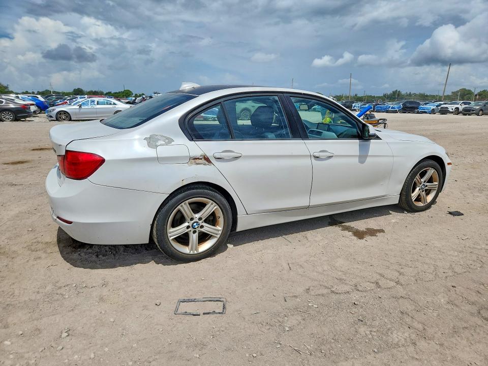 54355746 :رقم المزاد ، WBA3B3C56DF535169 vin ، 2013 Bmw 328 مزاد بيع