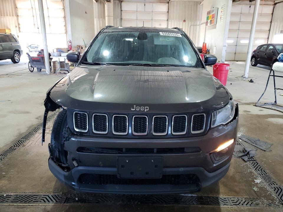 53565026 :رقم المزاد ، 3C4NJCBB9KT855708 vin ، 2019 Jeep Compass مزاد بيع