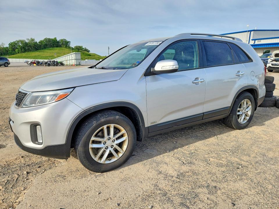 55787756 :رقم المزاد ، 5XYKTCA62FG634529 vin ، 2015 Kia Sorento مزاد بيع