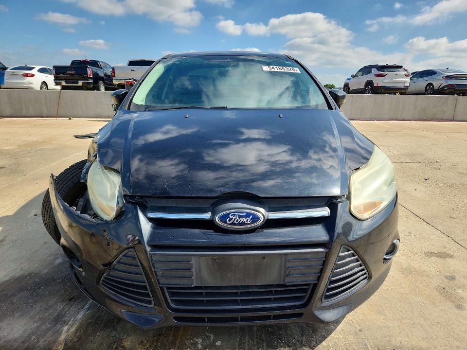 54165326 :رقم المزاد ، 1FADP3F27EL352852 vin ، 2014 Ford Focus مزاد بيع