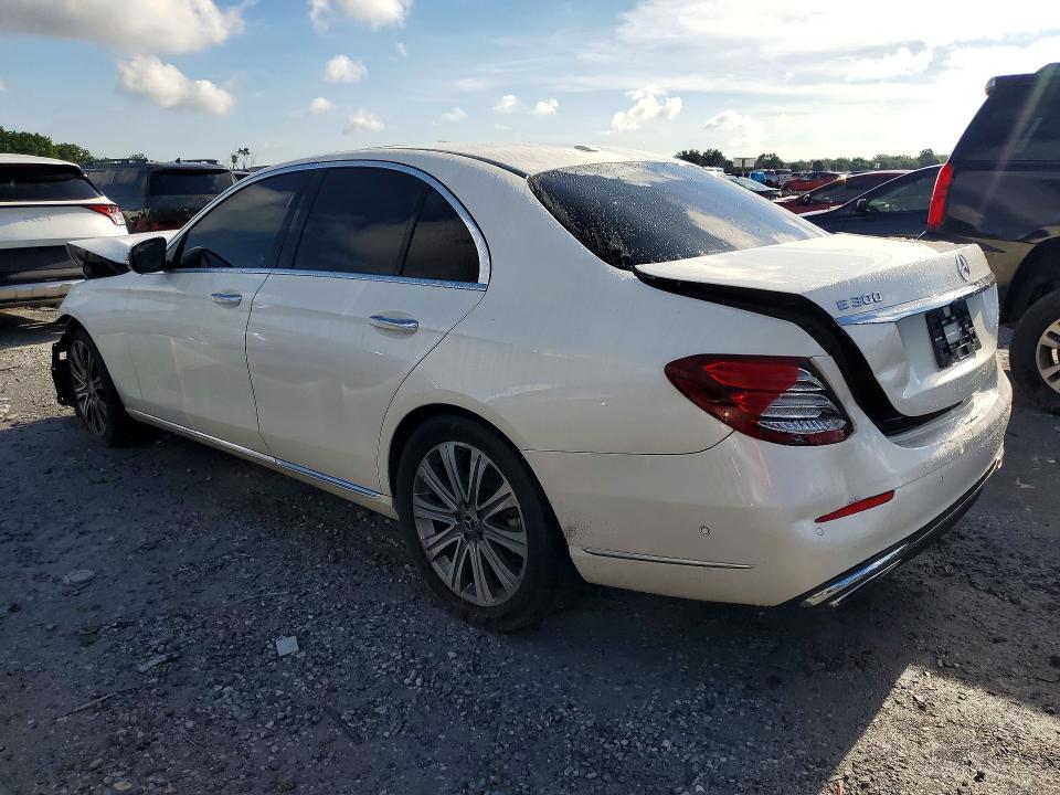 2018 Mercedes-benz E მანქანა იყიდება აუქციონზე, vin: WDDZF4JB0JA381377, აუქციონის ნომერი: 54790496