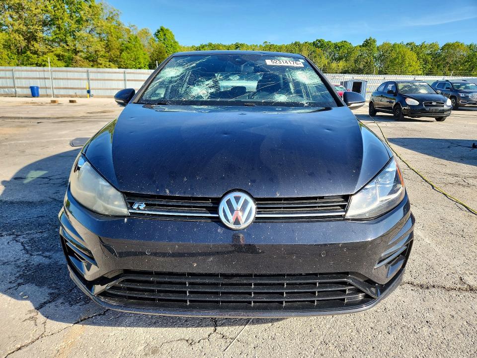 52314176 :رقم المزاد ، WVWVF7AU0JW061541 vin ، 2018 Volkswagen Golf R مزاد بيع