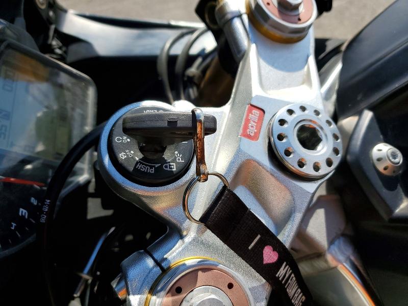 50123416 :رقم المزاد ، ZD4RKUA42ES000365 vin ، 2014 Aprilia Rsv4 مزاد بيع