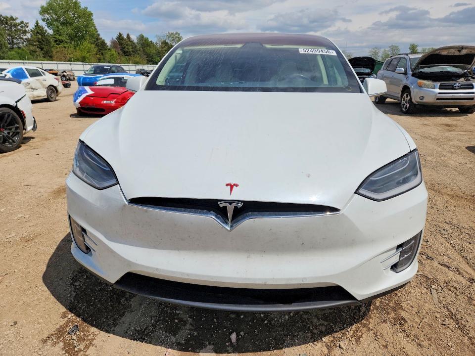 52499456 :رقم المزاد ، 5YJXCDE23JF112060 vin ، 2018 Tesla Model X مزاد بيع