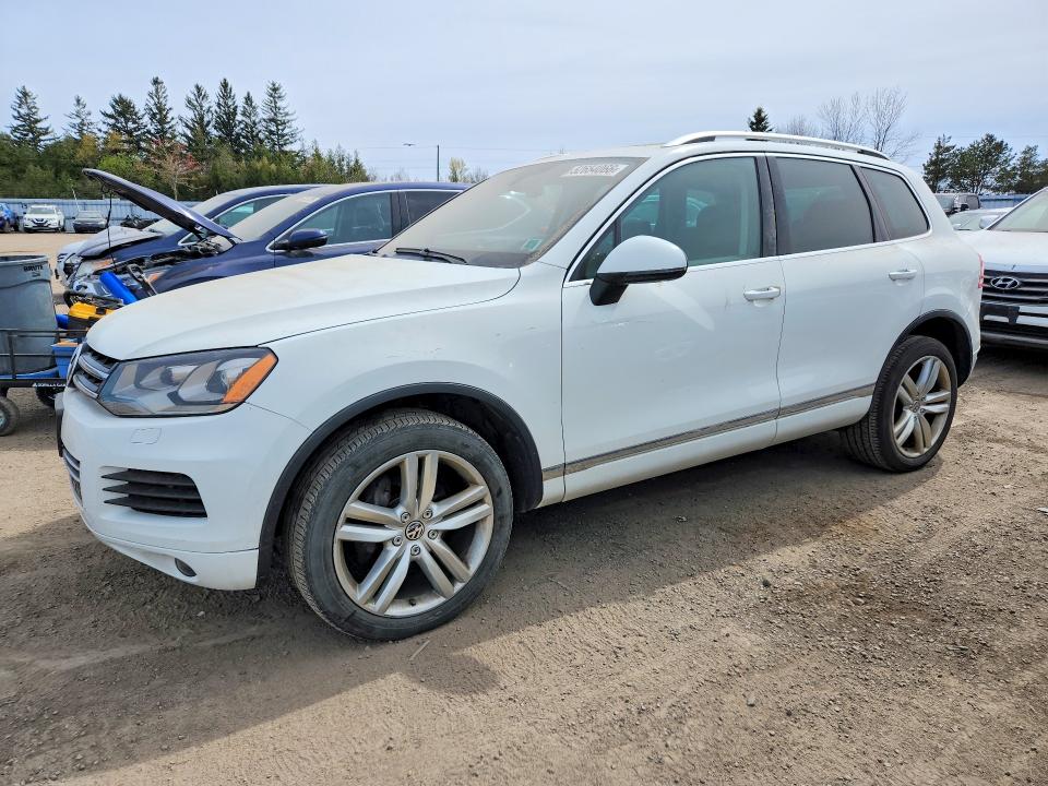 2014 Volkswagen Touareg მანქანა იყიდება აუქციონზე, vin: WVGDF9BP2ED003864, აუქციონის ნომერი: 52654066