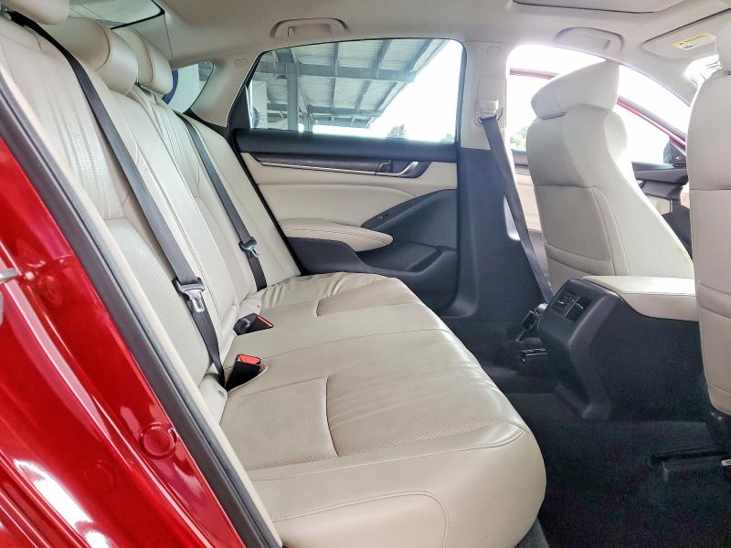Продажа на аукционе авто 2018 Honda Accord, vin: 1HGCV1F58JA208969, номер лота: 55443636