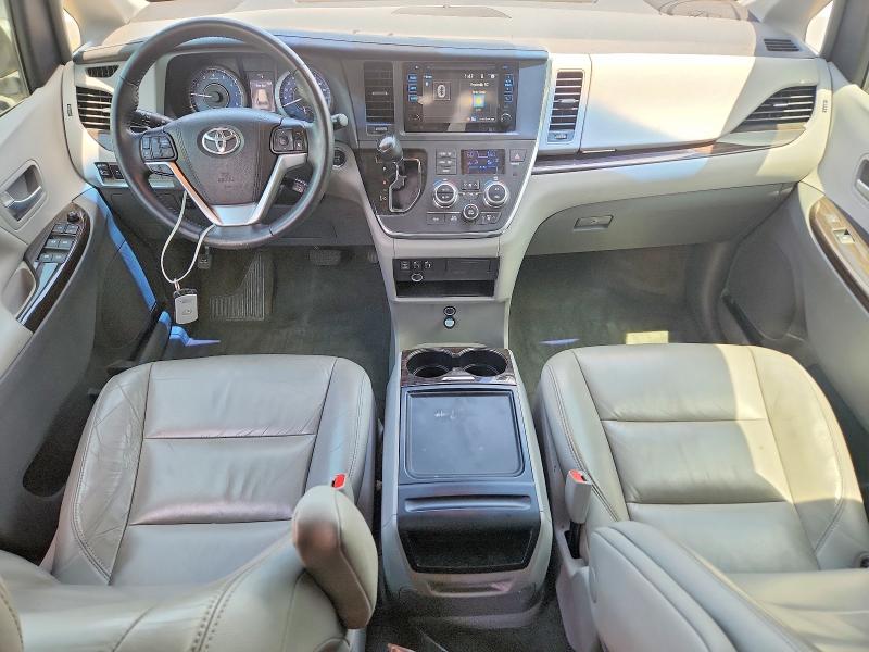 54522796 :رقم المزاد ، 5TDYK3DC1GS700233 vin ، 2016 Toyota Sienna مزاد بيع