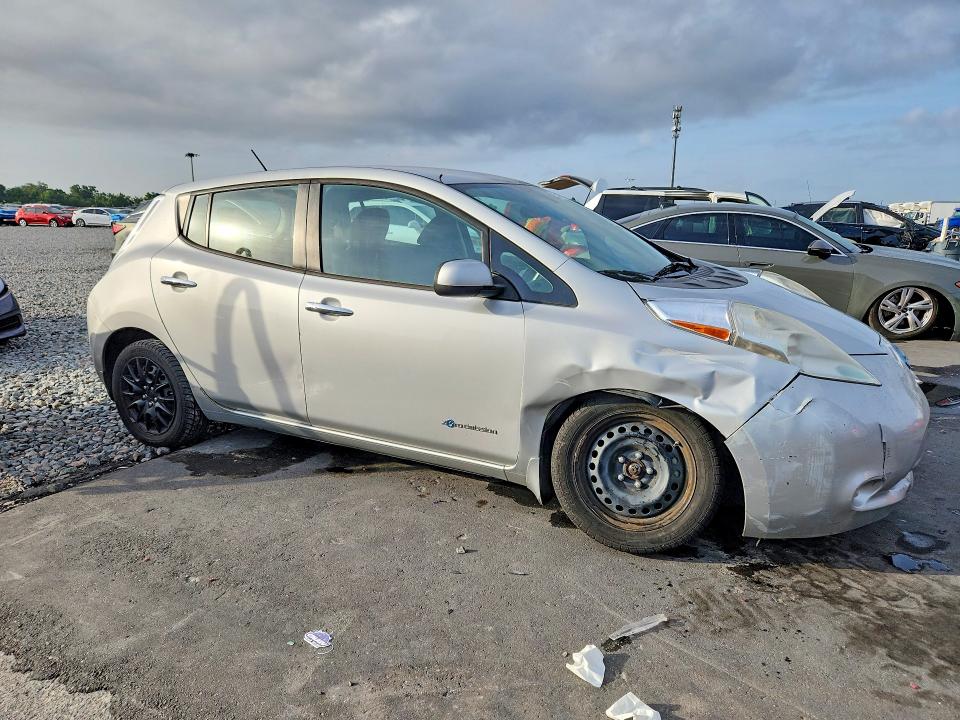 2015 Nissan Leaf მანქანა იყიდება აუქციონზე, vin: 1N4AZ0CPXFC303397, აუქციონის ნომერი: 55193976