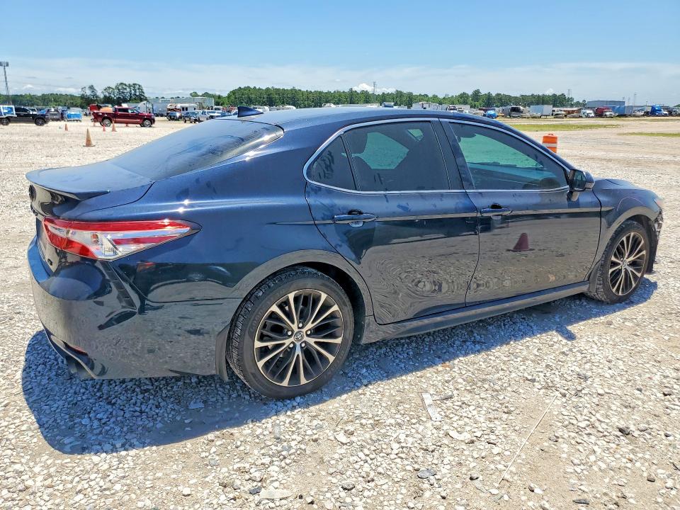 54878016 :رقم المزاد ، 4T1G11AK6LU909550 vin ، 2020 Toyota Camry مزاد بيع