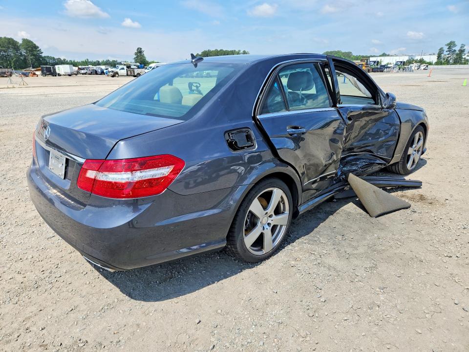 55204596 :رقم المزاد ، WDDHF5GB7AA078797 vin ، 2010 Mercedes-benz E مزاد بيع