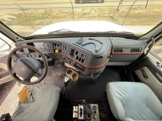 Продаж на аукціоні авто 2003 Volvo Vhd, vin: 4V5KC9GH33N347488, номер лоту: 53223696