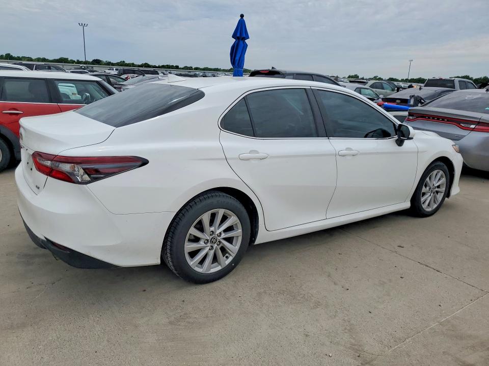 52456616 :رقم المزاد ، 4T1C11AKXPU120094 vin ، 2023 Toyota Camry مزاد بيع