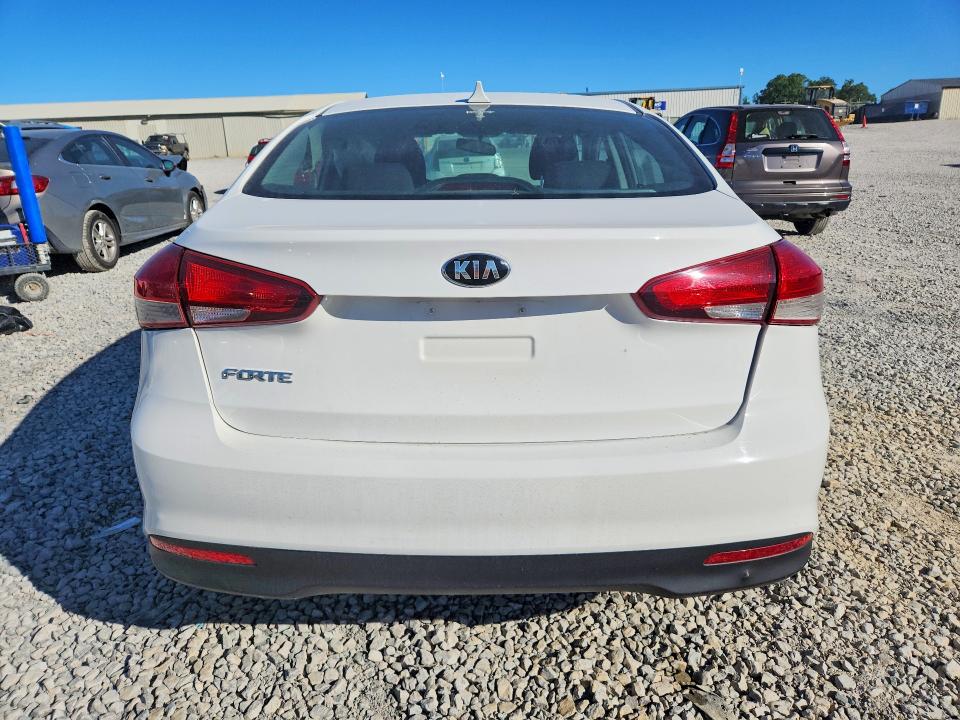 2017 Kia Forte მანქანა იყიდება აუქციონზე, vin: 3KPFK4A73HE055665, აუქციონის ნომერი: 53647086