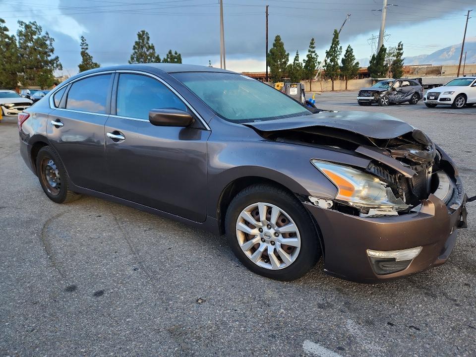 2013 Nissan Altima მანქანა იყიდება აუქციონზე, vin: 1N4AL3AP3DN403090, აუქციონის ნომერი: 51922066
