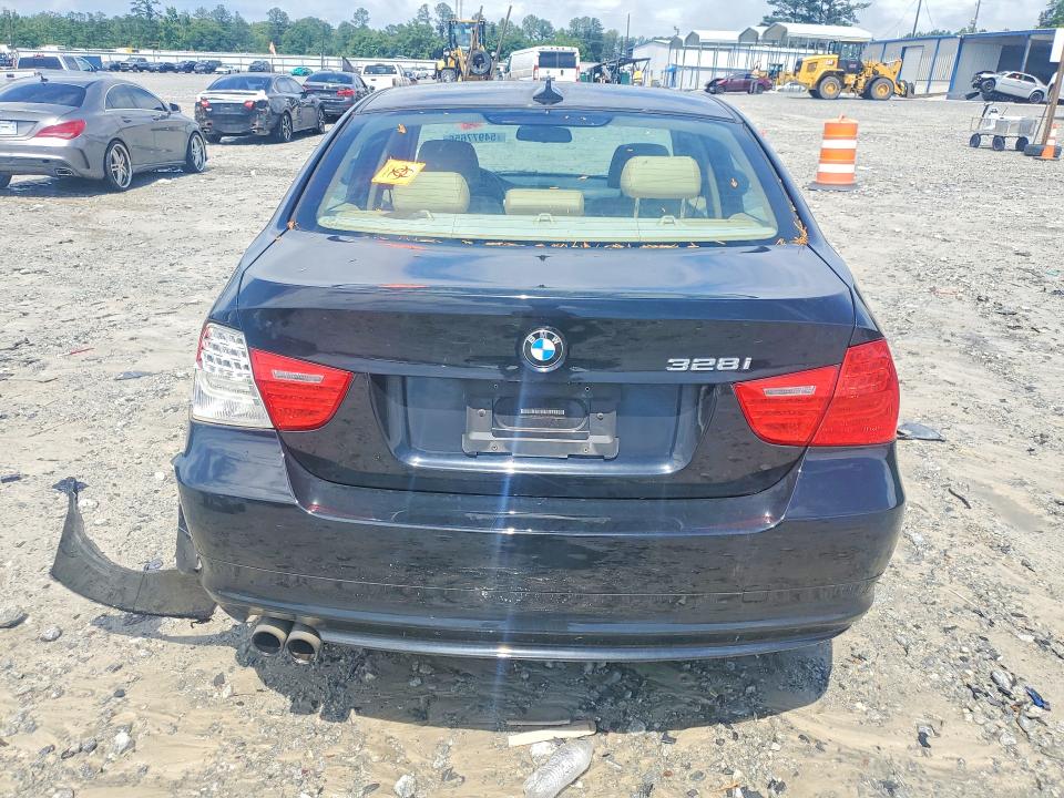 54977656 :رقم المزاد ، WBAPH7C50BE677060 vin ، 2011 Bmw 328 مزاد بيع