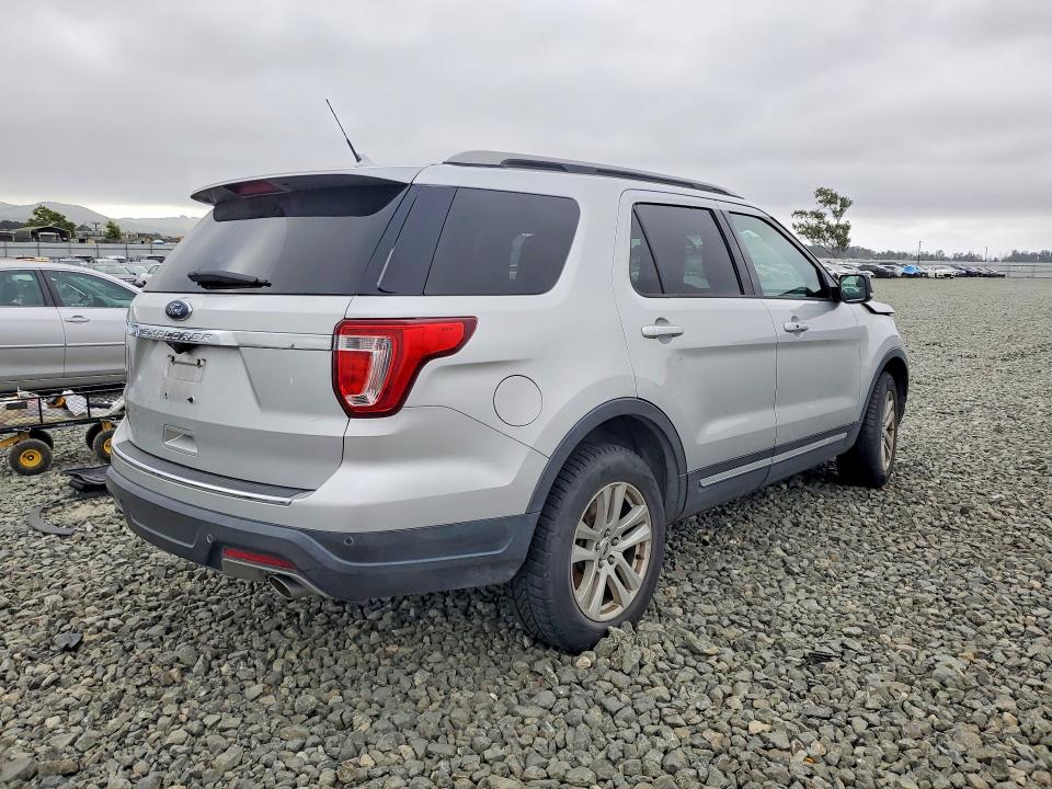 52237416 :رقم المزاد ، 1FM5K8D8XJGC16134 vin ، 2018 Ford Explorer مزاد بيع