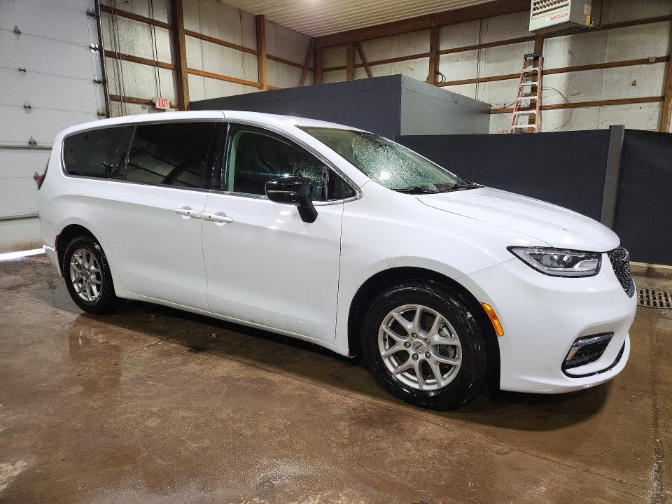 Продажа на аукционе авто 2024 Chrysler Pacifica, vin: 2C4RC1BG0RR182252, номер лота: 52745026