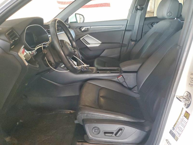 53026516 :رقم المزاد ، WA1AECF36K1076483 vin ، 2019 Audi Q3 مزاد بيع
