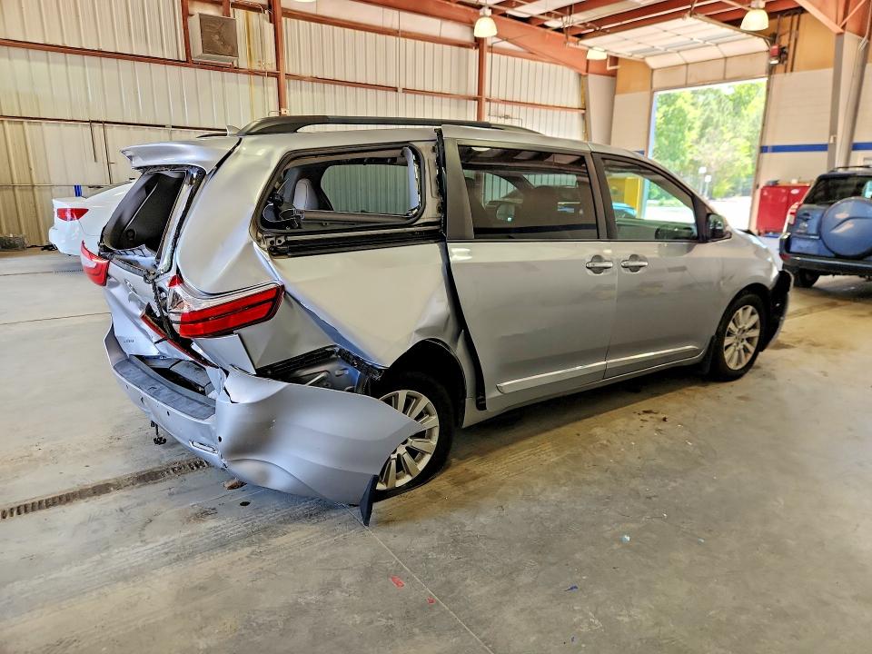 Продажа на аукционе авто 2015 Toyota Sienna, vin: 5TDDK3DC7FS094806, номер лота: 55408096