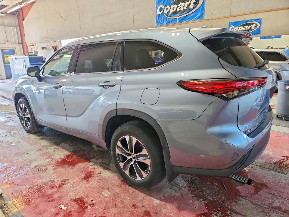 2021 Toyota Highlander მანქანა იყიდება აუქციონზე, vin: 5TDGZRBH9MS155466, აუქციონის ნომერი: 64766554