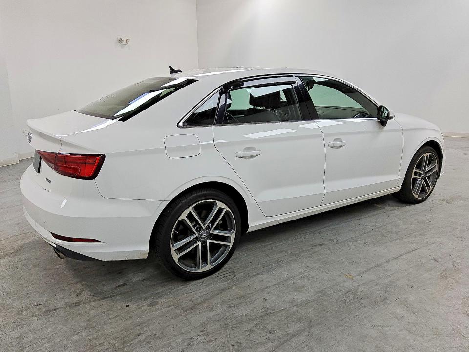 54147626 :رقم المزاد ، WAUBEGFF3KA080936 vin ، 2019 Audi A3 مزاد بيع