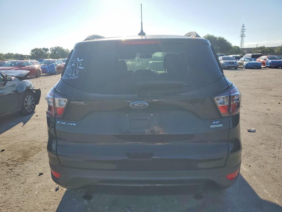 Продажа на аукционе авто 2018 Ford Escape, vin: 1FMCU0GD1JUD15213, номер лота: 51060976