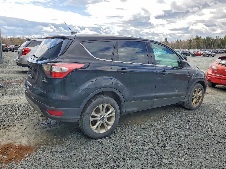 52467196 :رقم المزاد ، 1FMCU9GD9HUA66478 vin ، 2017 Ford Escape مزاد بيع