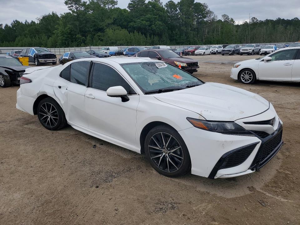2021 Toyota Camry მანქანა იყიდება აუქციონზე, vin: 4T1G11AK6MU409695, აუქციონის ნომერი: 53064706