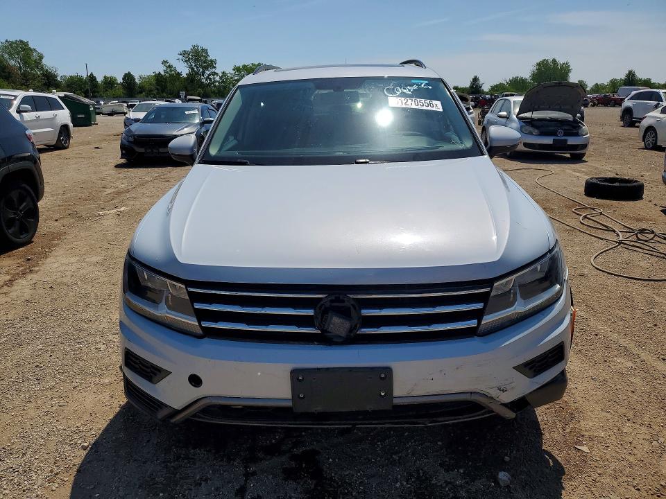 Продаж на аукціоні авто 2019 Volkswagen Tiguan, vin: 3VV2B7AX4KM072781, номер лоту: 51270556