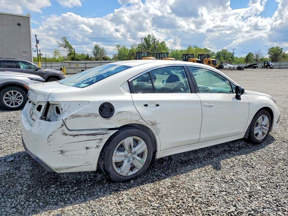 2018 Subaru Legacy მანქანა იყიდება აუქციონზე, vin: 4S3BNAA67J3028106, აუქციონის ნომერი: 52920776