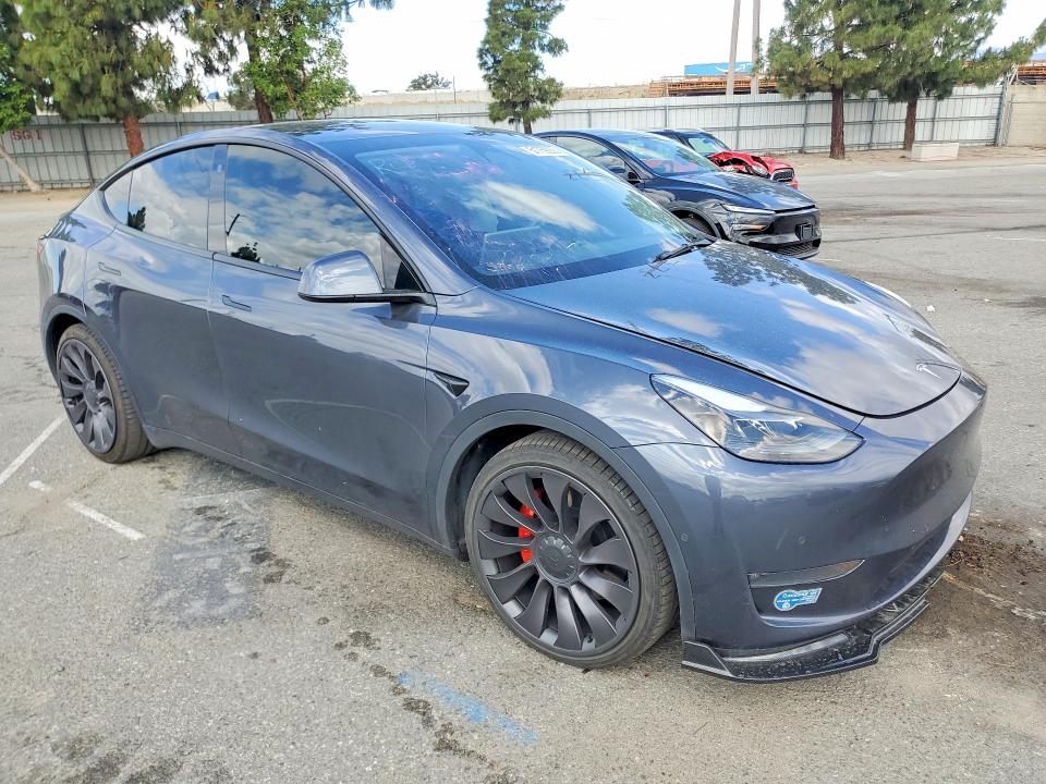 51769236 :رقم المزاد ، 5YJYGDEF8MF094008 vin ، 2021 Tesla Model Y مزاد بيع