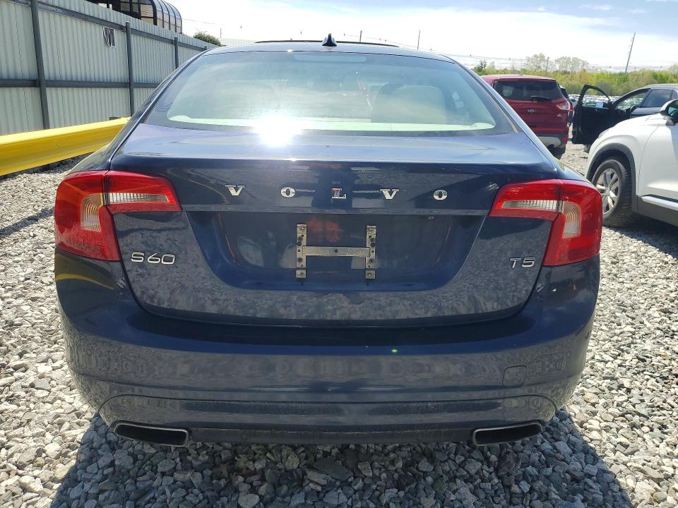 Продажа на аукционе авто 2015 Volvo S60, vin: YV126MFK2F2336893, номер лота: 53232096