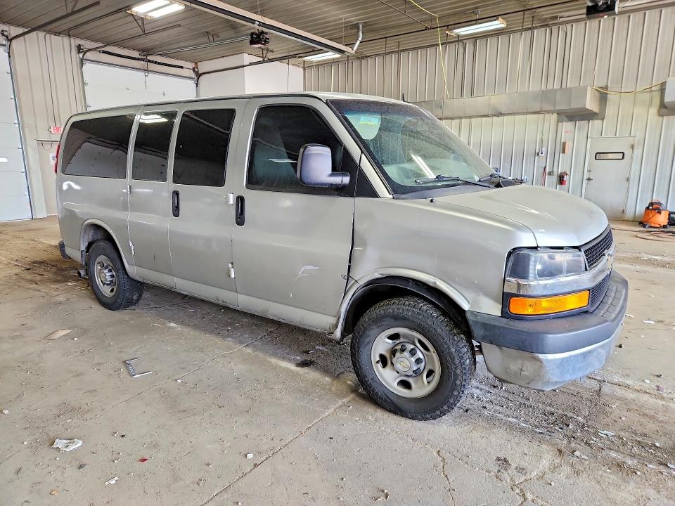 2015 Chevrolet Express G3500 მანქანა იყიდება აუქციონზე, vin: 1GAZGYFGXF1286926, აუქციონის ნომერი: 54855086