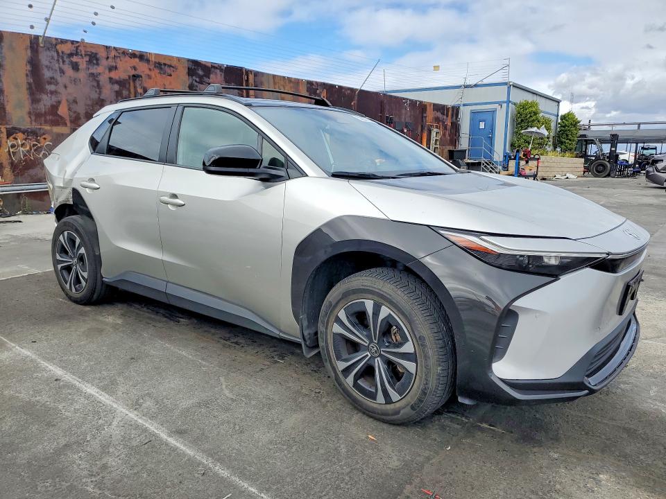 52206796 :رقم المزاد ، JTMABACA2RA078957 vin ، 2024 Toyota Bz4x مزاد بيع