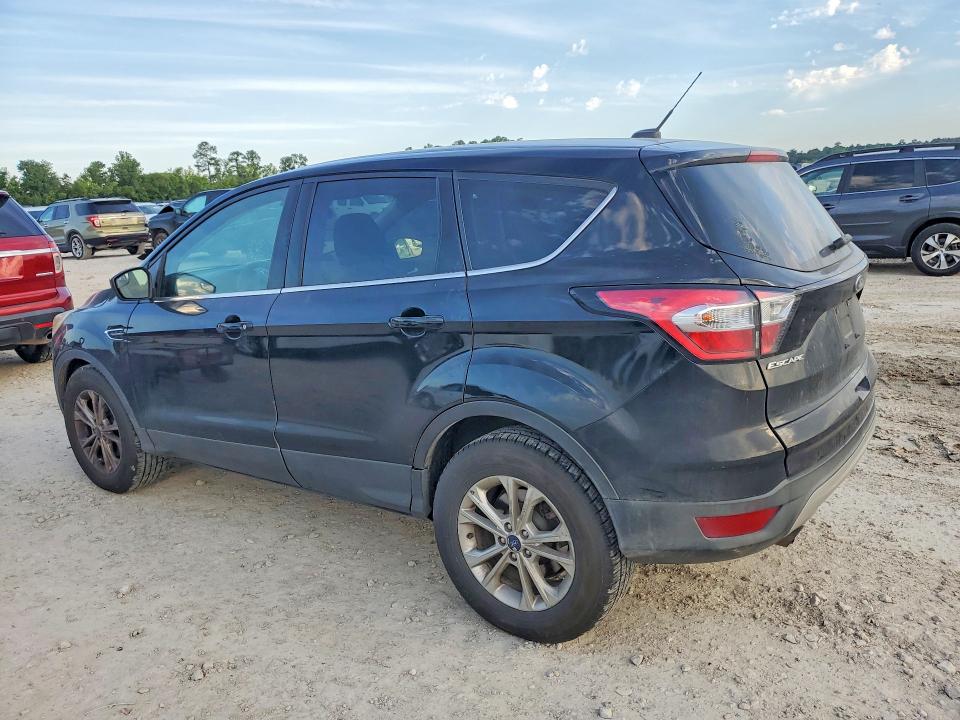 53838556 :رقم المزاد ، 1FMCU9GD1HUC74810 vin ، 2017 Ford Escape مزاد بيع