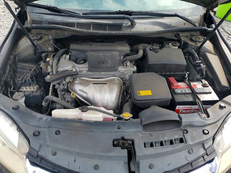 52348906 :رقم المزاد ، 4T4BF1FK8FR499056 vin ، 2015 Toyota Camry مزاد بيع