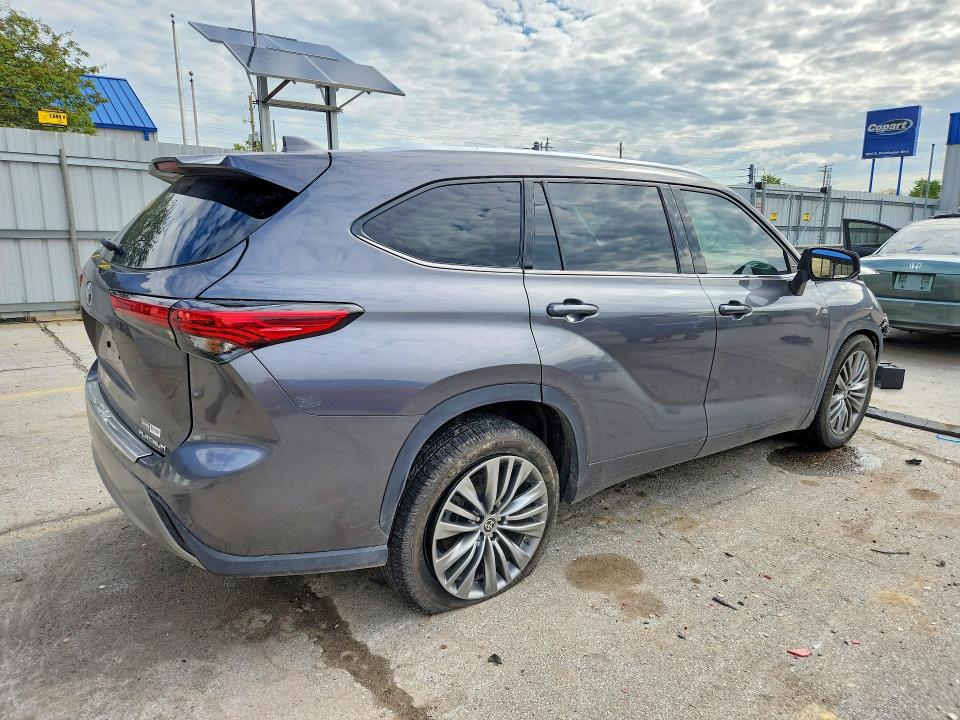 2021 Toyota Highlander მანქანა იყიდება აუქციონზე, vin: 5TDFZRAH7MS070736, აუქციონის ნომერი: 53362676