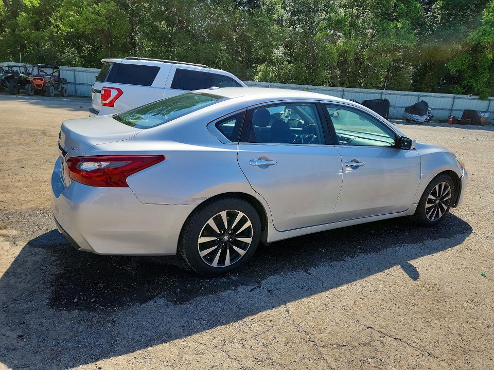 Продажа на аукционе авто 2018 Nissan Altima, vin: 1N4AL3AP3JC171517, номер лота: 53452596